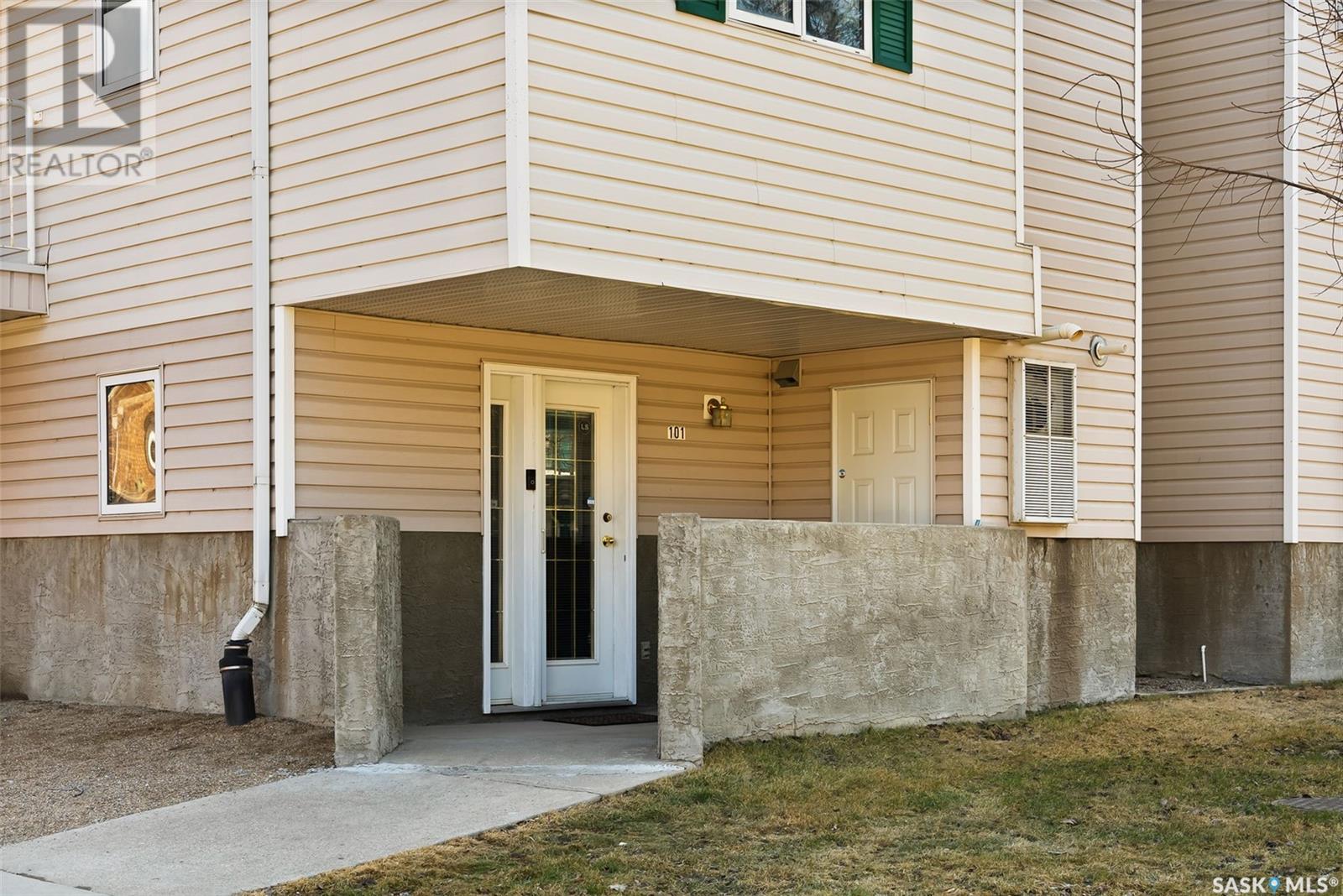 Property at 101 2203 Angus STREET image 2