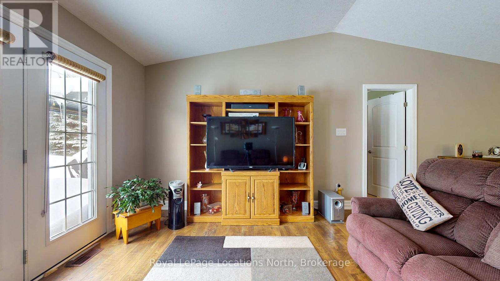 54 New York Avenue, Wasaga Beach, Ontario  L9Z 3A8 - Photo 10 - S11959475