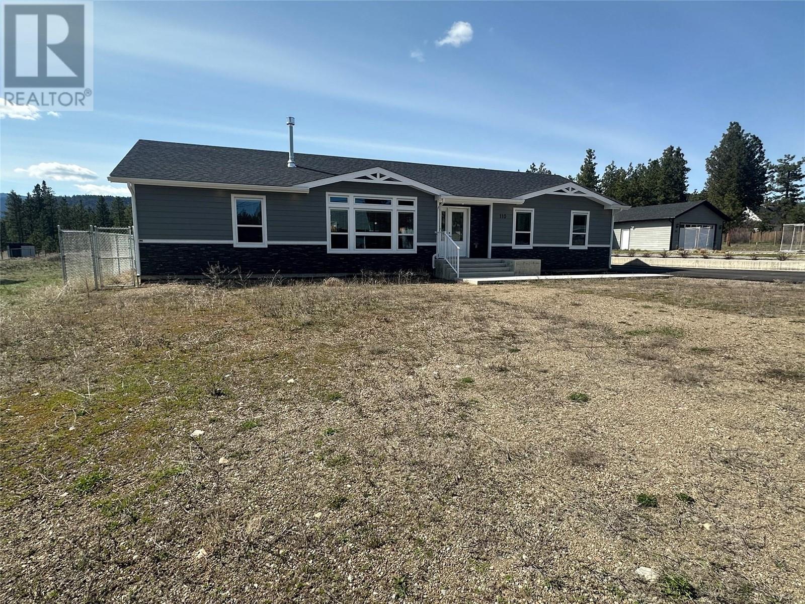 Property at 110 China Creek Road W Road image 2