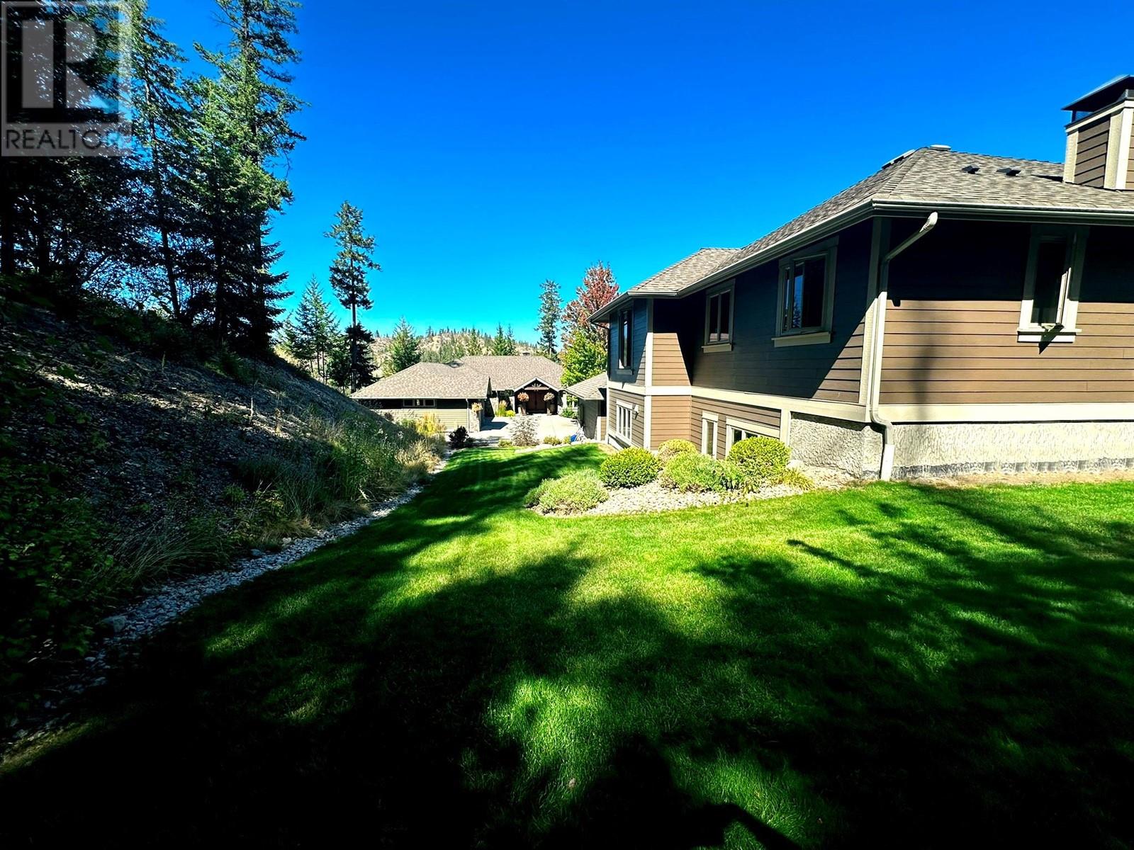 253 Dormie Place, Vernon, British Columbia  V1H 1Y5 - Photo 9 - 10340422