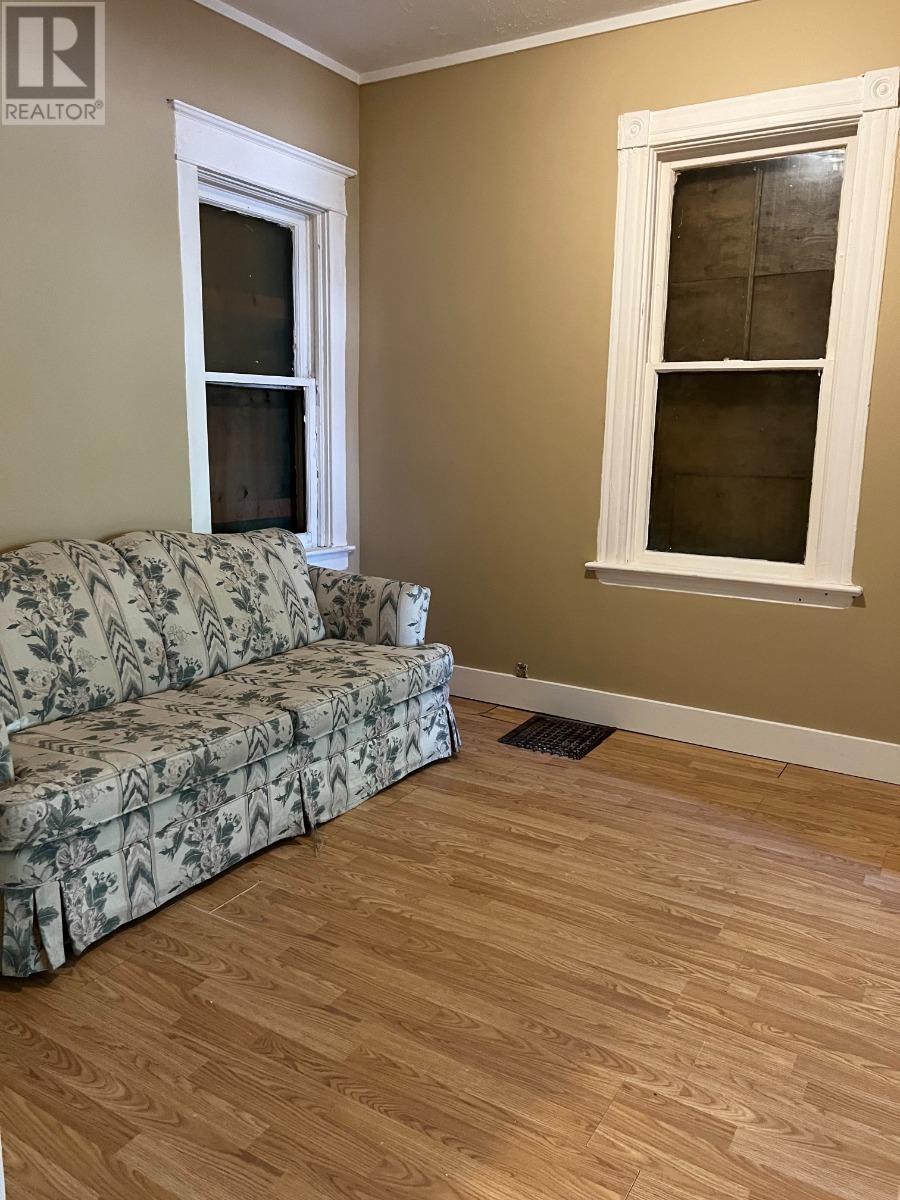 35 Hughes St, Sault Ste. Marie, Ontario  P6A 2W6 - Photo 10 - SM250777