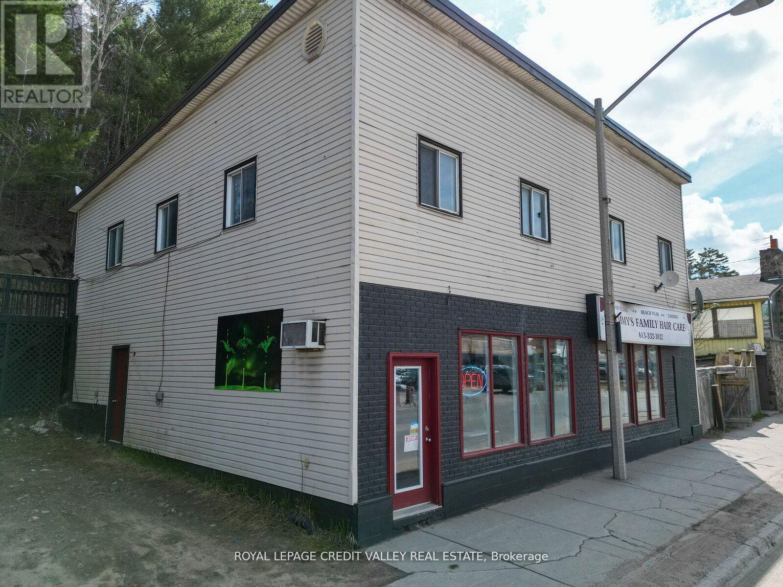 105 Hastings Street N, Bancroft (Bancroft Ward), Ontario  K0L 1C0 - Photo 3 - X12086204