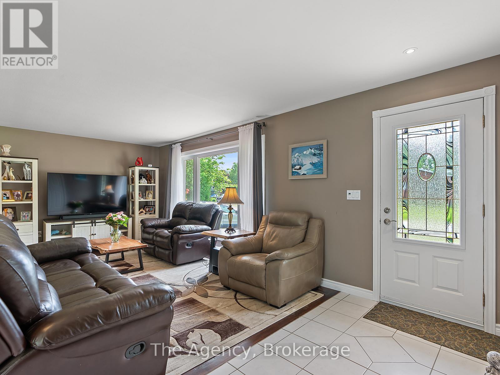 29 Kaye Road, Bracebridge, Ontario  P1L 1L1 - Photo 12 - X12086383