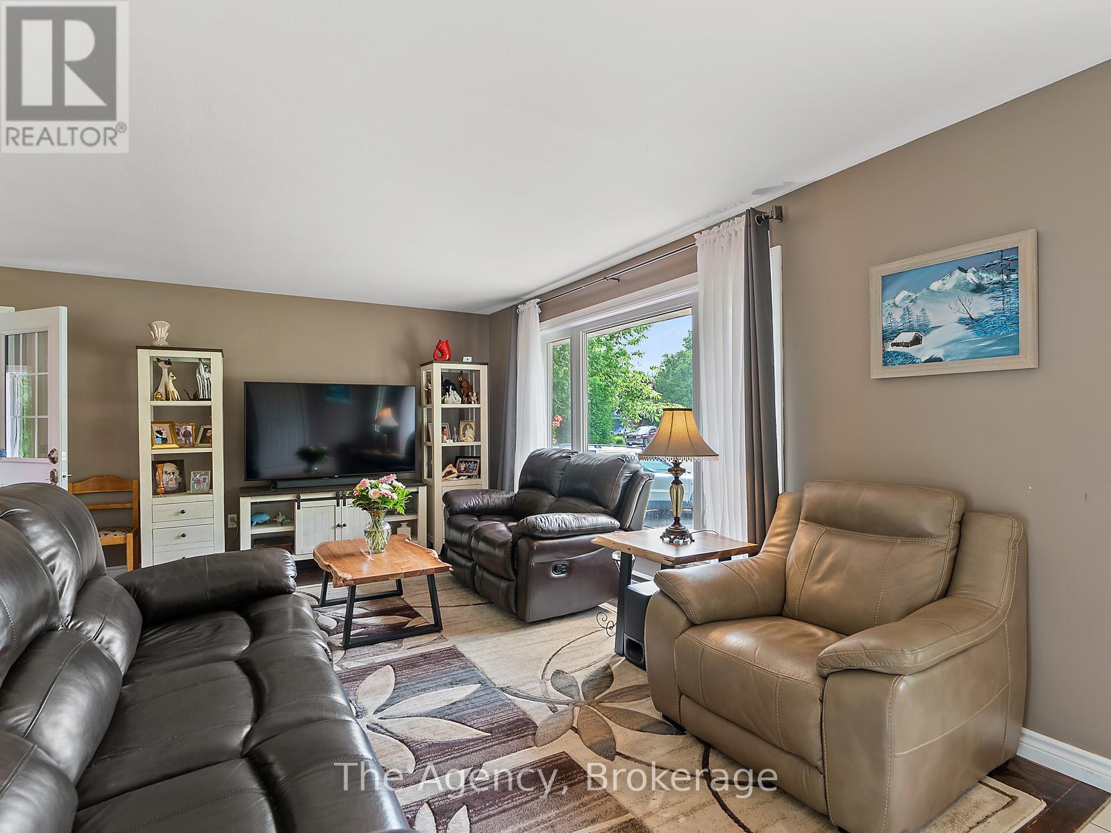 29 Kaye Road, Bracebridge, Ontario  P1L 1L1 - Photo 13 - X12086383