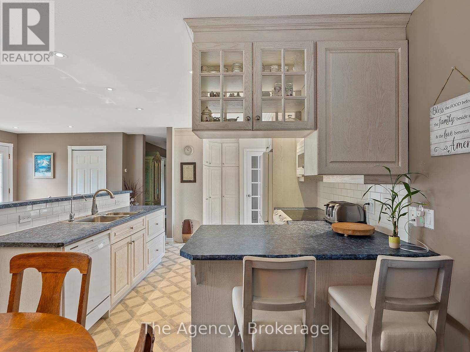 29 Kaye Road, Bracebridge, Ontario  P1L 1L1 - Photo 22 - X12086383