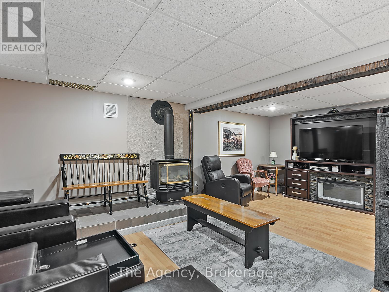 29 Kaye Road, Bracebridge, Ontario  P1L 1L1 - Photo 39 - X12086383