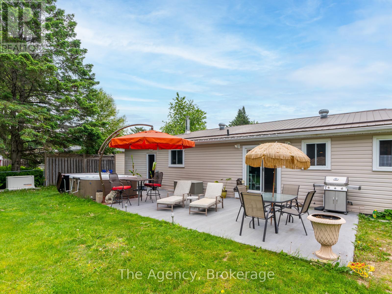 29 Kaye Road, Bracebridge, Ontario  P1L 1L1 - Photo 7 - X12086383
