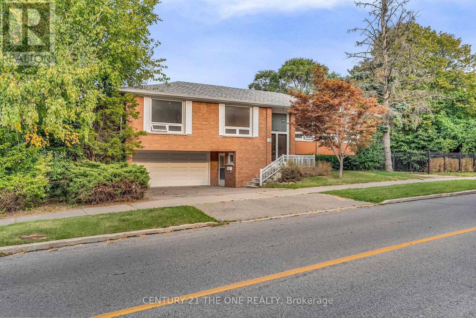 Property at 225 MAXOME AVENUE image 2