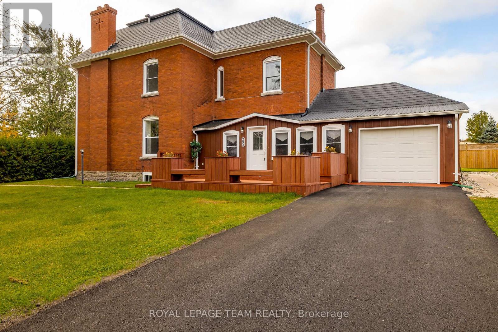 294 Dumbrille Street, North Grenville, Ontario  K0G 1J0 - Photo 1 - X12086304