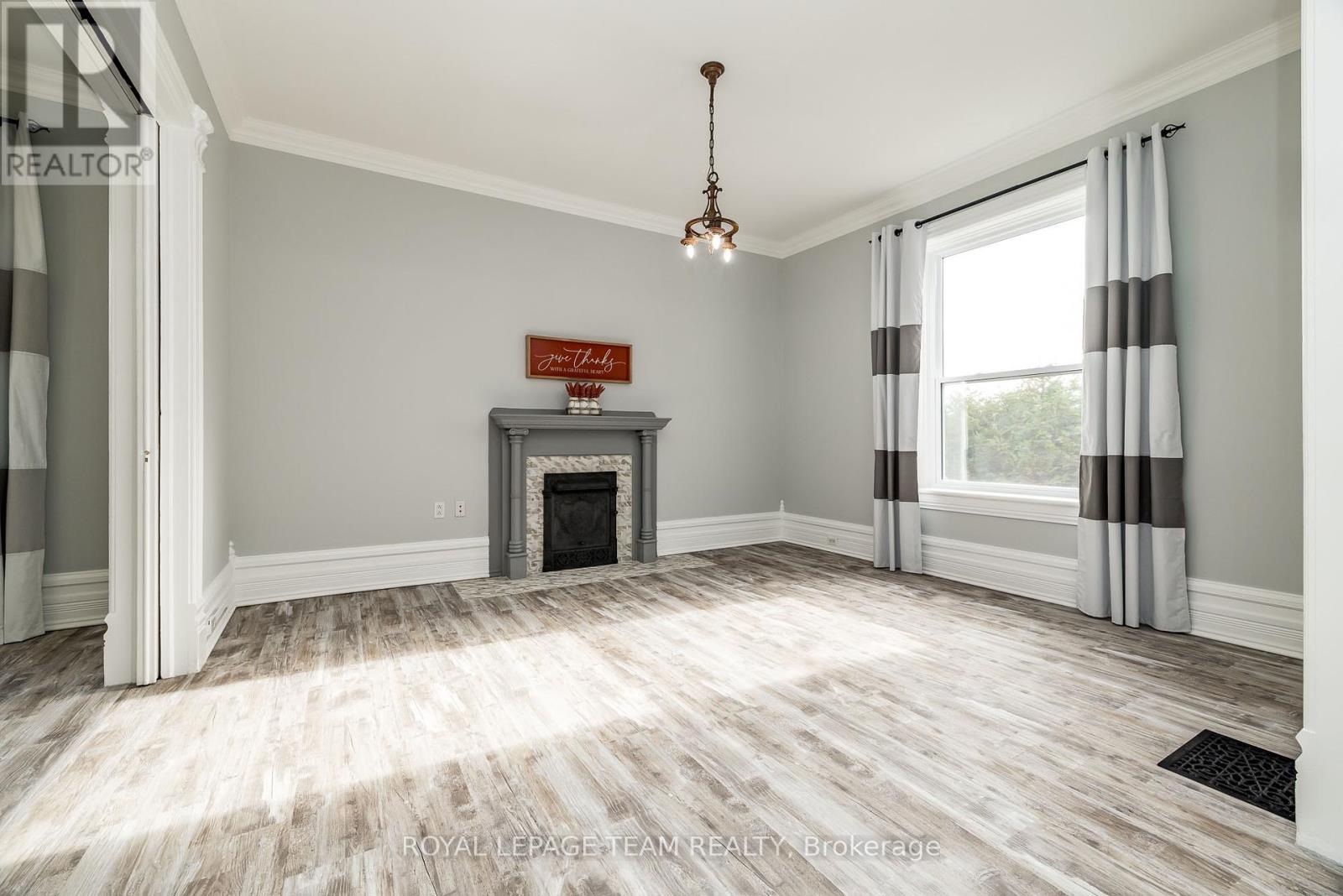294 Dumbrille Street, North Grenville, Ontario  K0G 1J0 - Photo 13 - X12086304