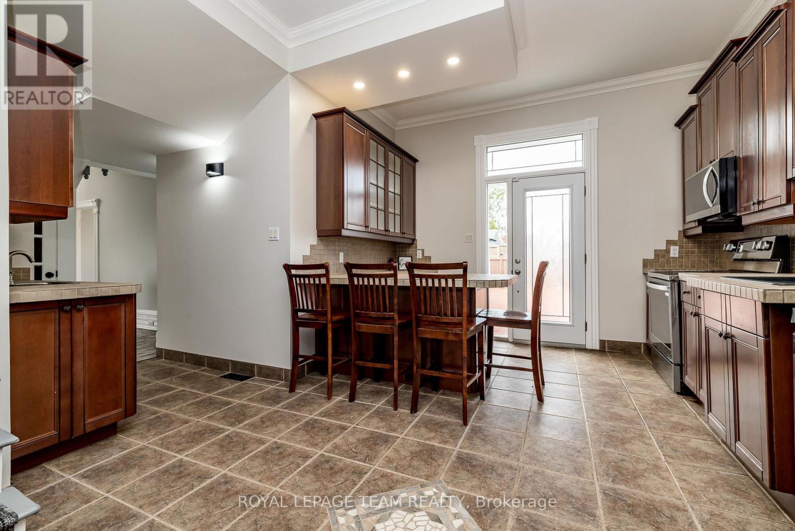 294 Dumbrille Street, North Grenville, Ontario  K0G 1J0 - Photo 5 - X12086304