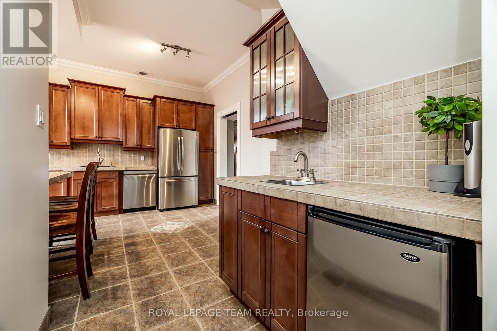 294 Dumbrille Street, North Grenville, Ontario  K0G 1J0 - Photo 7 - X12086304