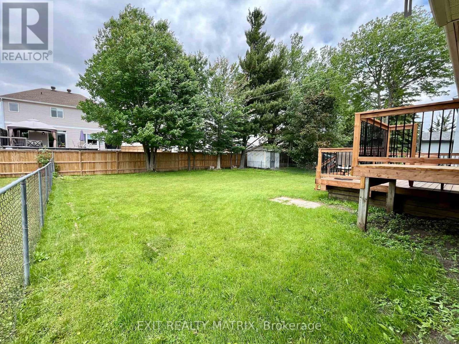 58 Castlebeau Street, Russell, Ontario  K0A 1W0 - Photo 29 - X12086379