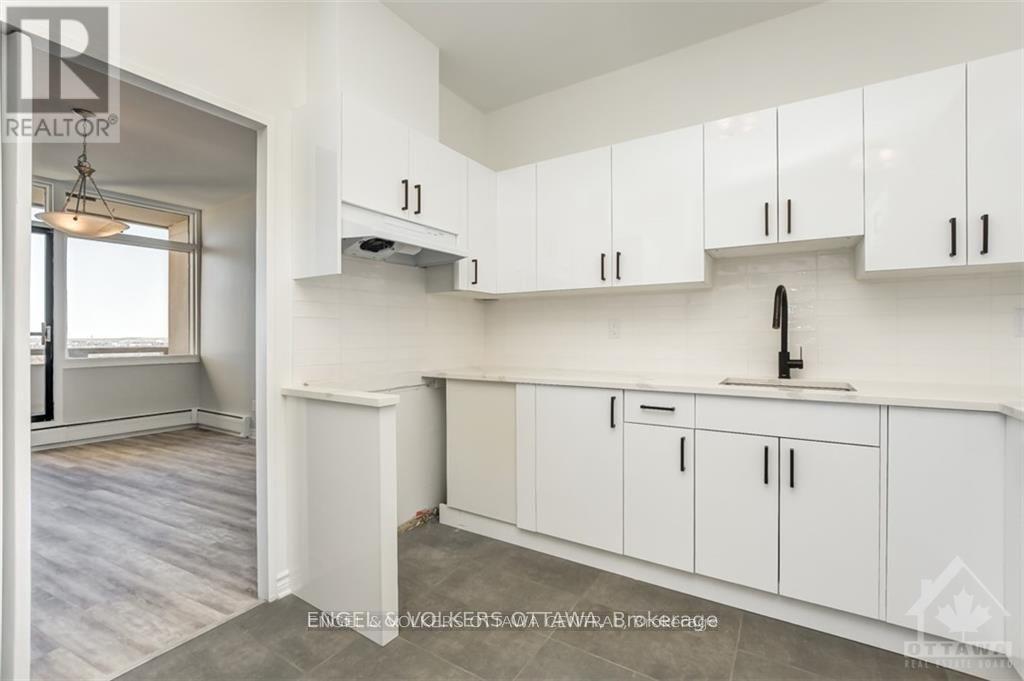 1001 - 400 Stewart Street, Ottawa, Ontario  K1N 6L2 - Photo 12 - X12086417