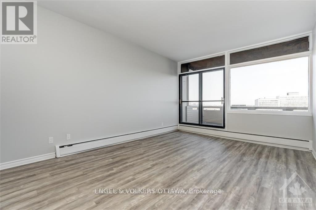 1001 - 400 Stewart Street, Ottawa, Ontario  K1N 6L2 - Photo 16 - X12086417