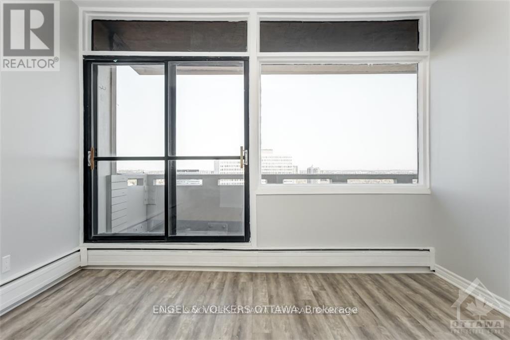 1001 - 400 Stewart Street, Ottawa, Ontario  K1N 6L2 - Photo 17 - X12086417