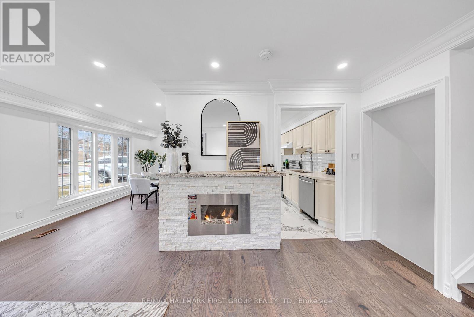 Property at 962 MIDLAND AVENUE image 5