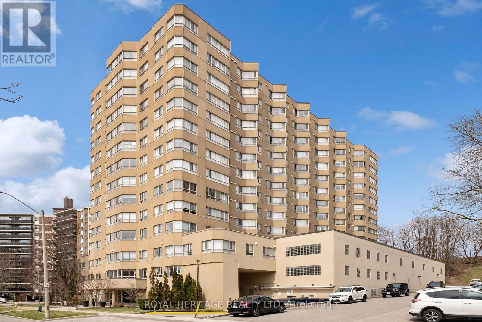 1203 - 4 Park Vista Crescent, Toronto, Ontario  M4B 3M8 - Photo 1 - E12086389