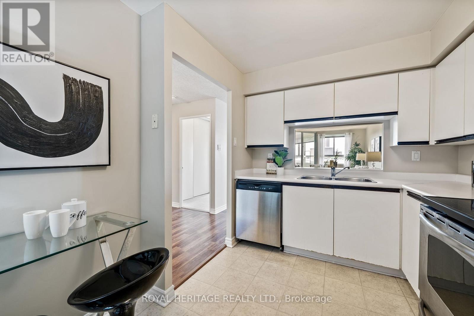 1203 - 4 Park Vista Crescent, Toronto, Ontario  M4B 3M8 - Photo 10 - E12086389