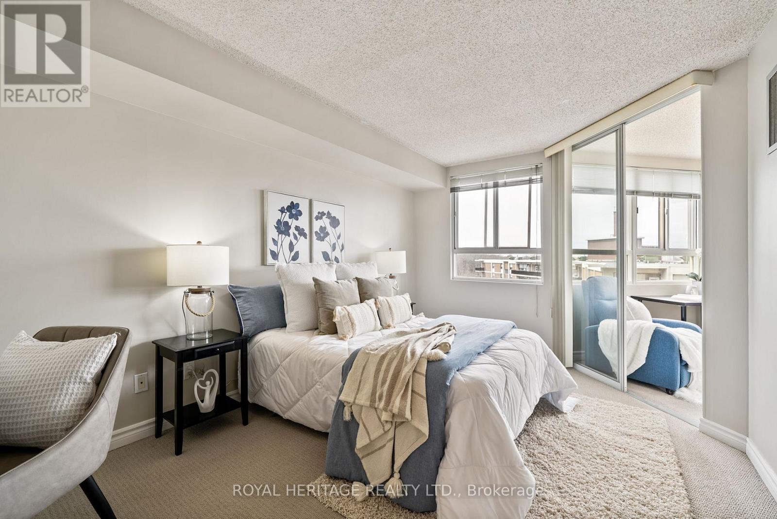 1203 - 4 Park Vista Crescent, Toronto, Ontario  M4B 3M8 - Photo 14 - E12086389