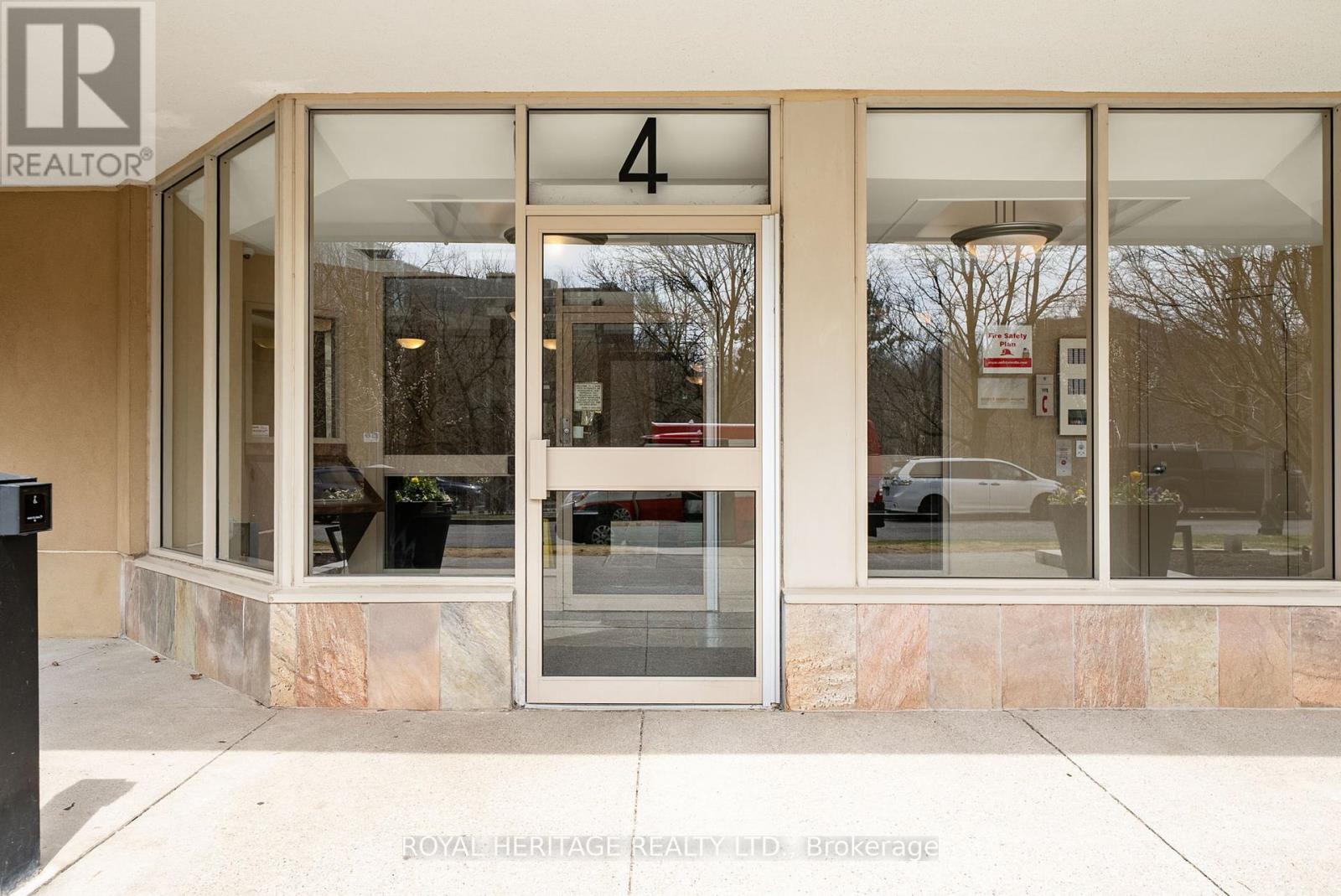 1203 - 4 Park Vista Crescent, Toronto, Ontario  M4B 3M8 - Photo 20 - E12086389