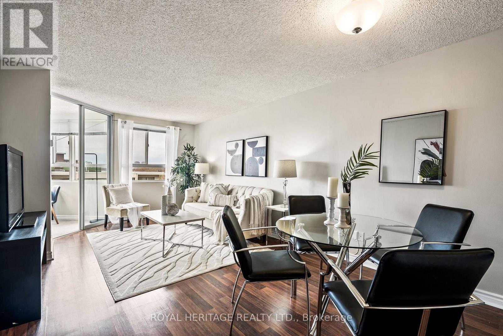 1203 - 4 Park Vista Crescent, Toronto, Ontario  M4B 3M8 - Photo 3 - E12086389