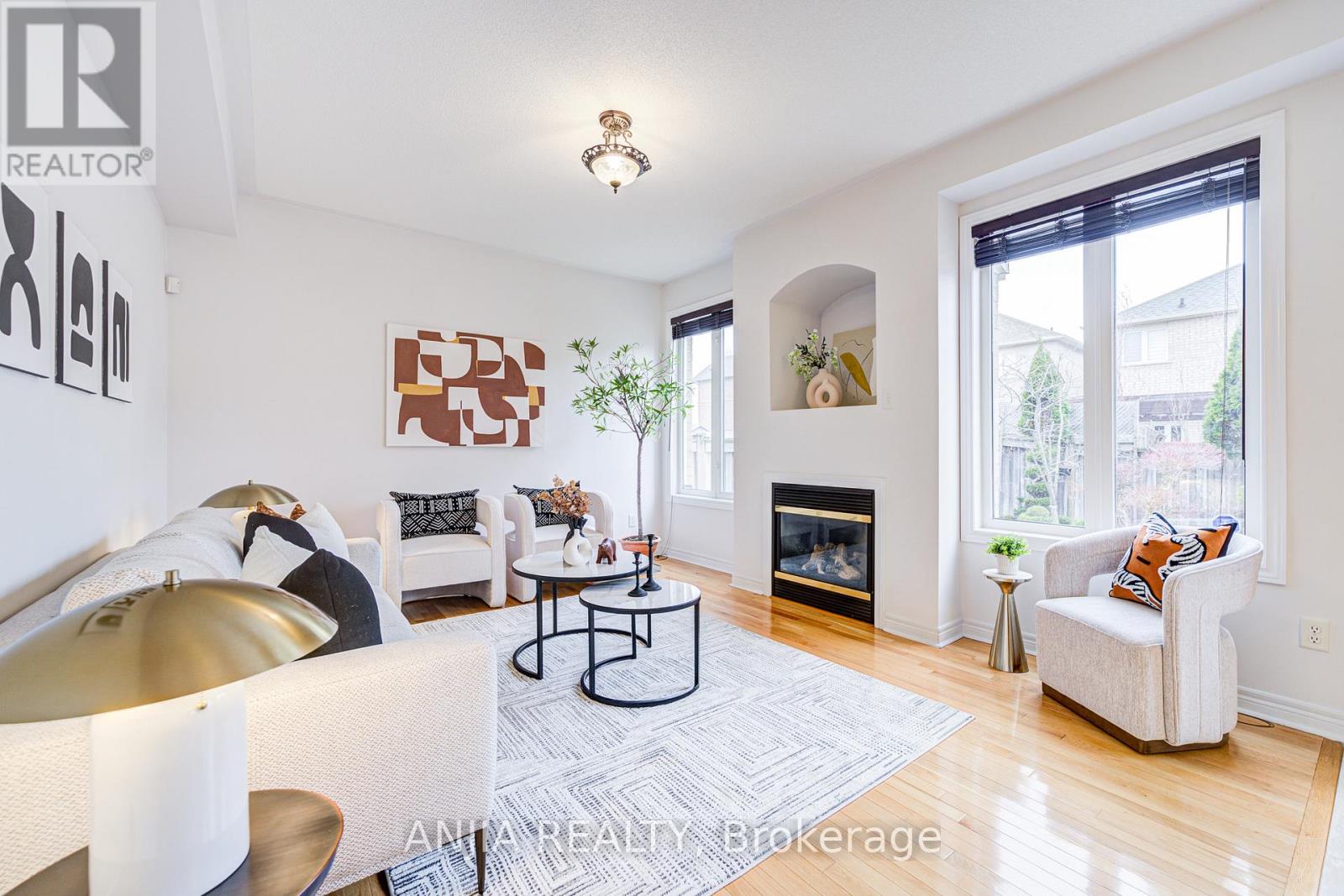 6 Linsmary Court, Markham, Ontario  L6E 1L2 - Photo 11 - N12086397