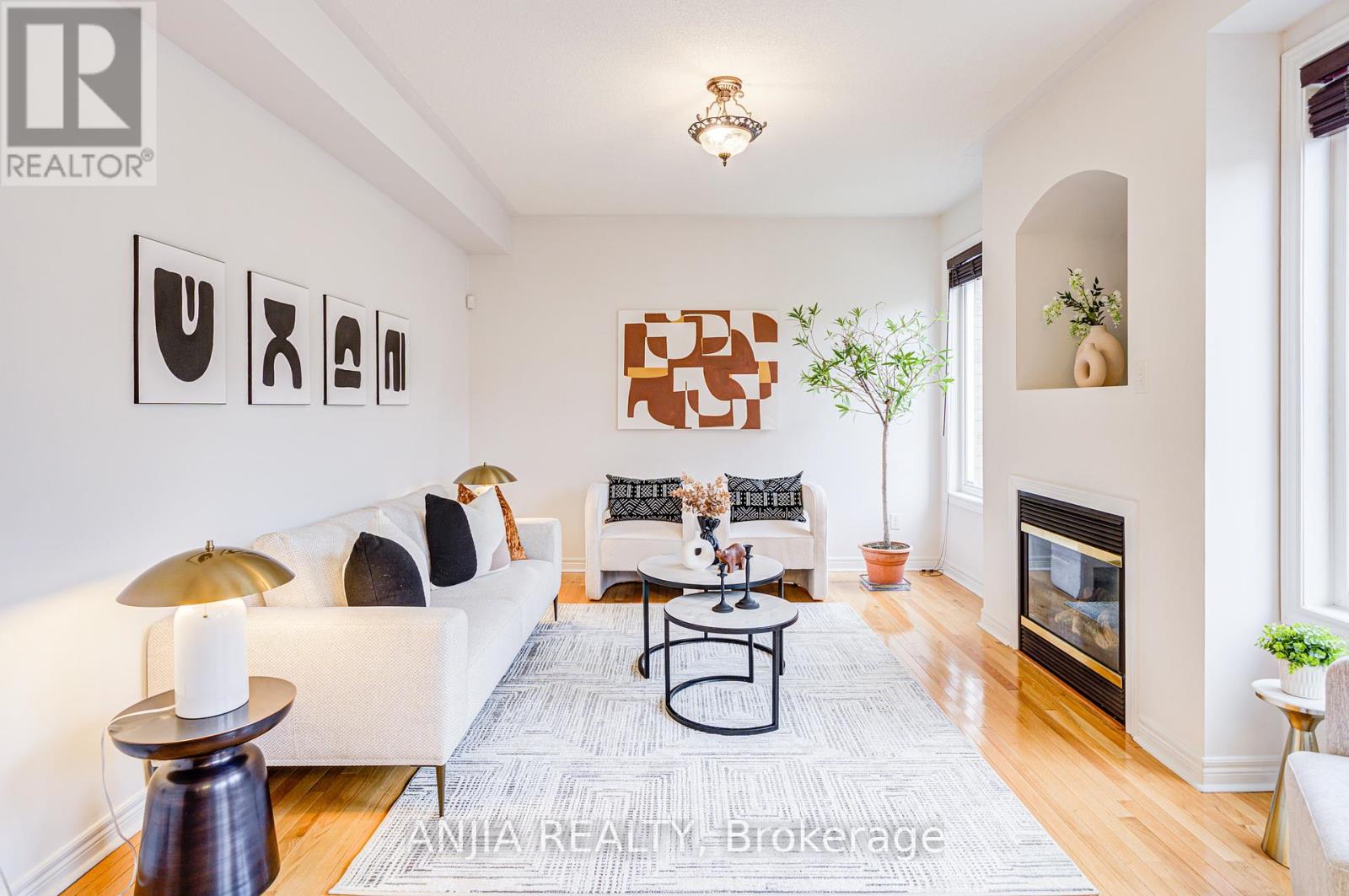 6 Linsmary Court, Markham, Ontario  L6E 1L2 - Photo 12 - N12086397