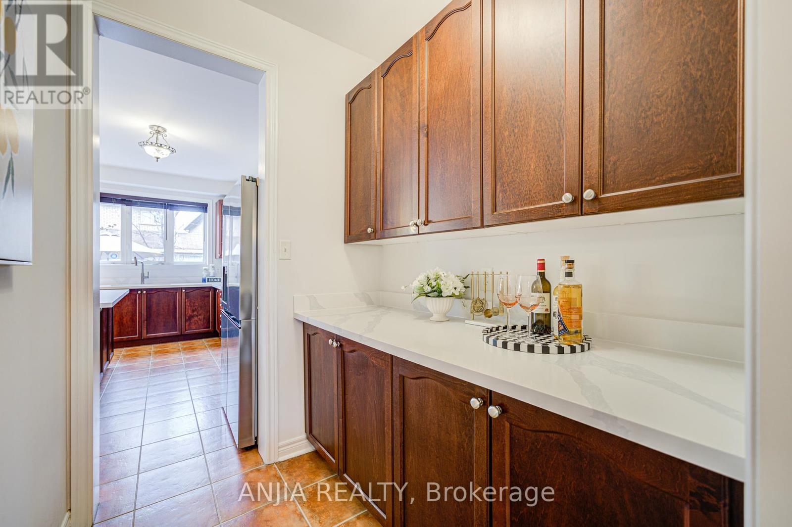 6 Linsmary Court, Markham, Ontario  L6E 1L2 - Photo 22 - N12086397