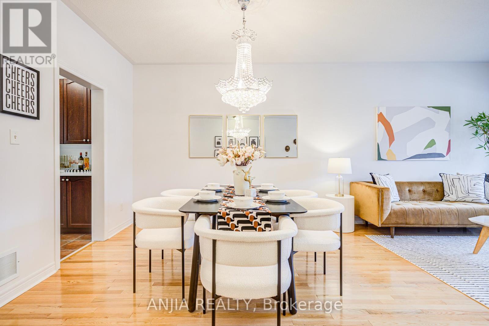6 Linsmary Court, Markham, Ontario  L6E 1L2 - Photo 6 - N12086397