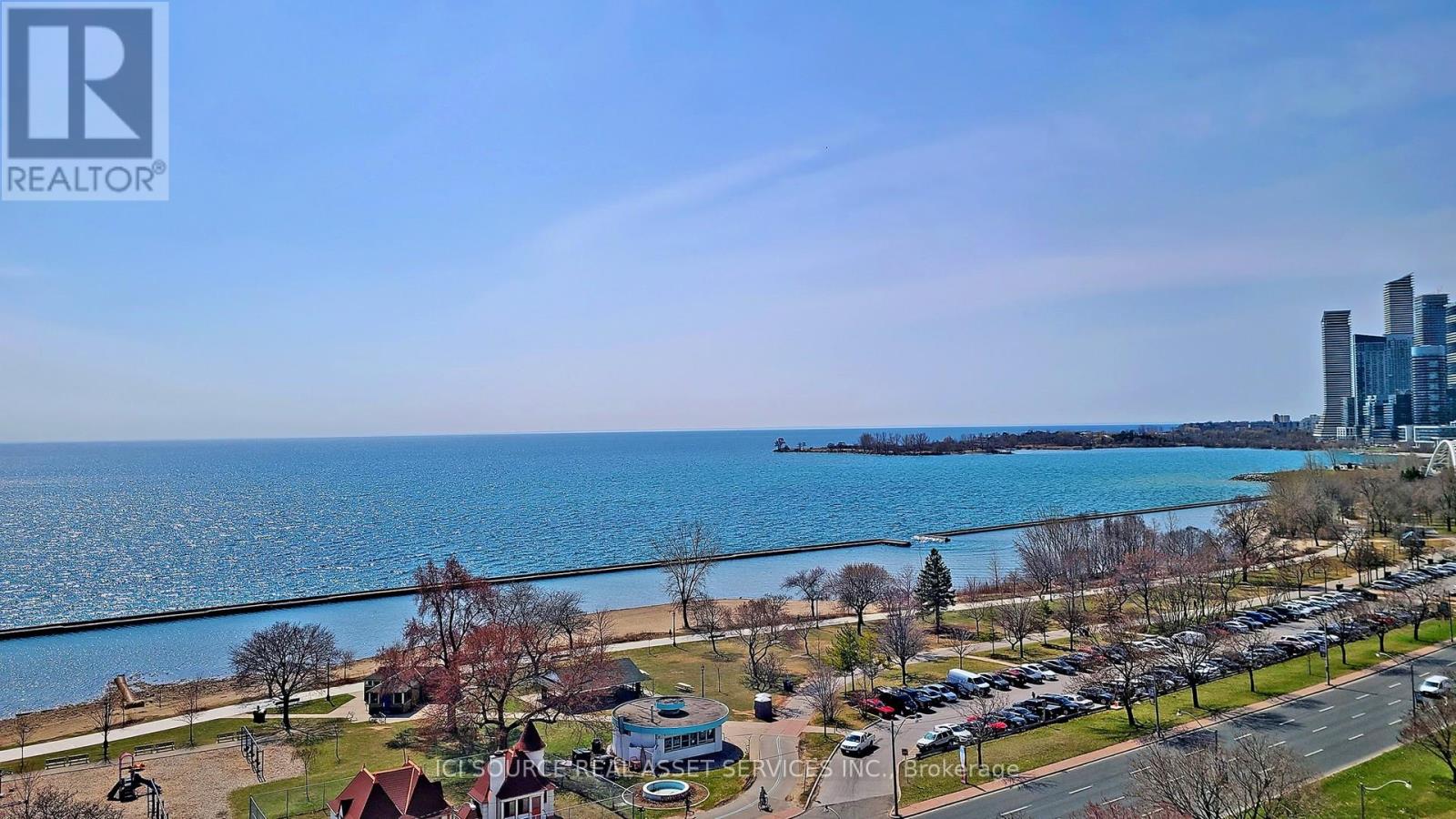 1704 - 1900 Lake Shore Boulevard W, Toronto, Ontario  M6S 1A4 - Photo 2 - W12086302