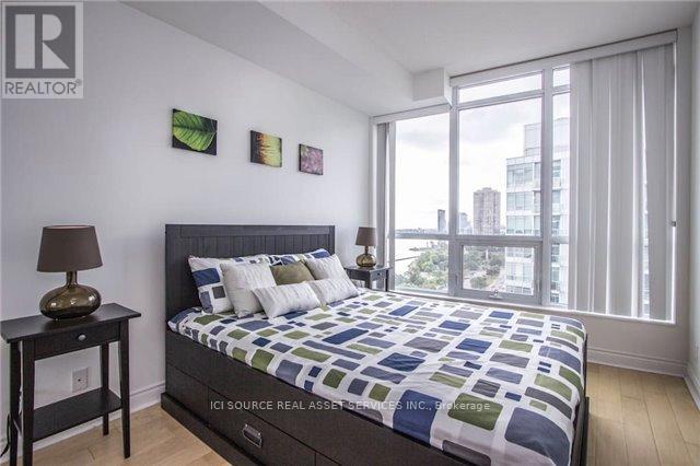 1704 - 1900 Lake Shore Boulevard W, Toronto, Ontario  M6S 1A4 - Photo 4 - W12086302