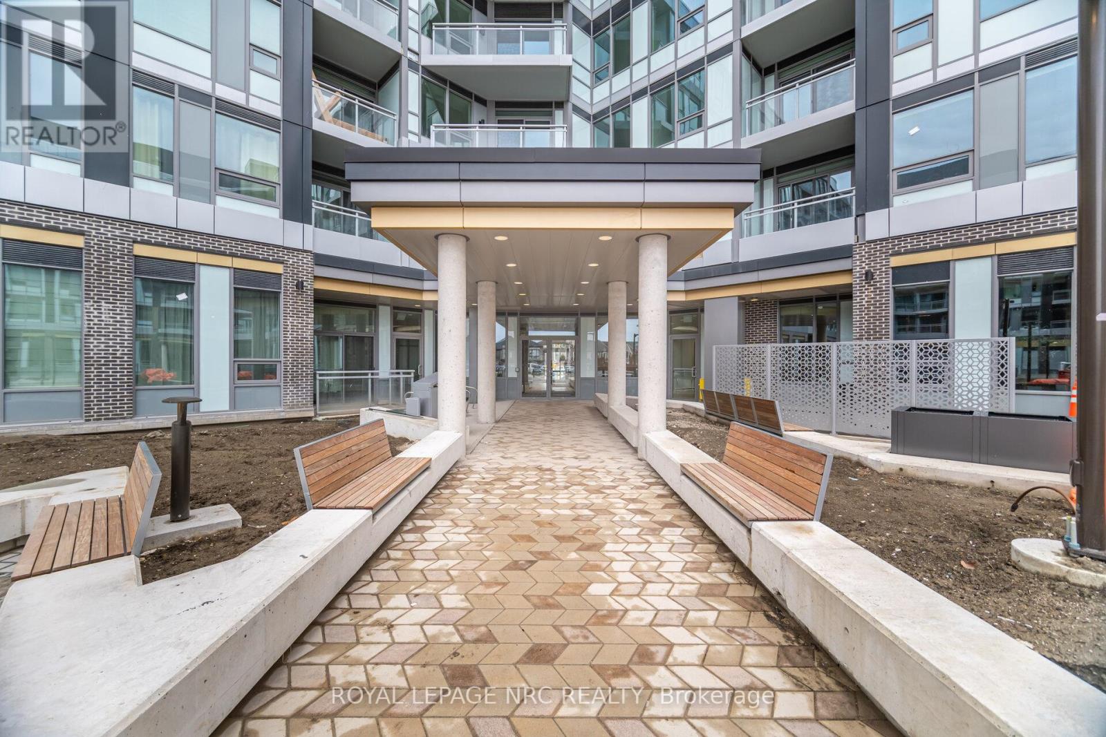 541 - 2501 SAW WHET BOULEVARD, Oakville, Ontario