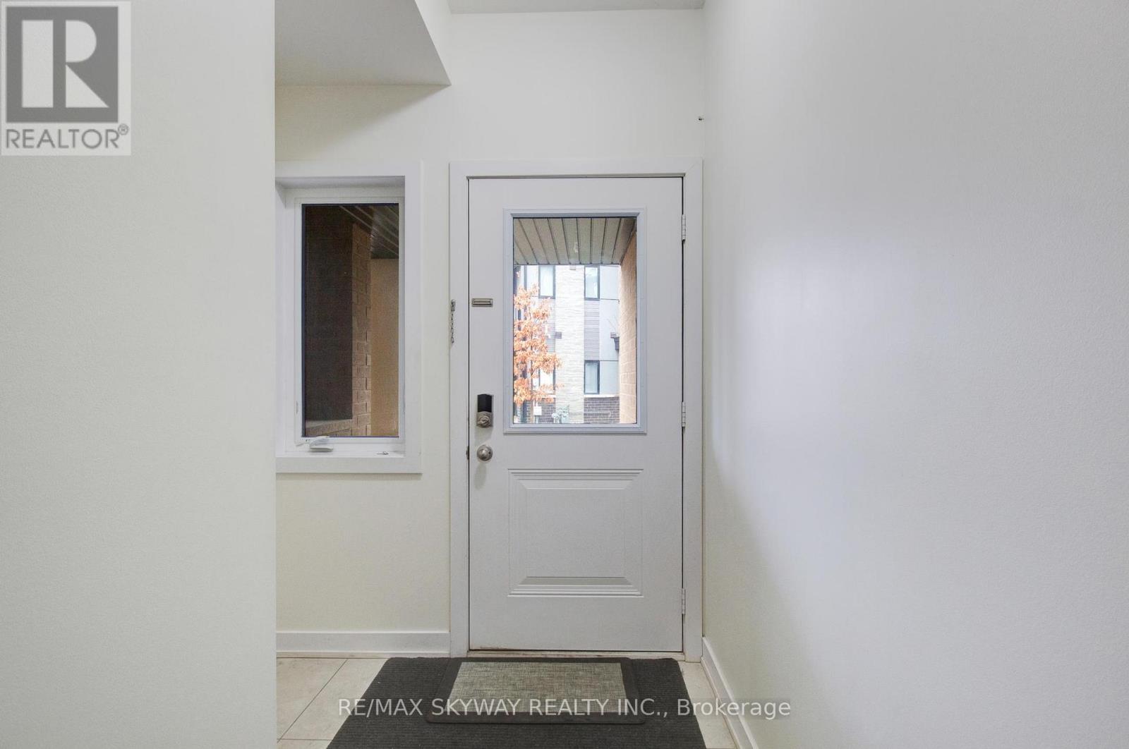 80 - 590 North Service Road, Hamilton, Ontario  L8E 0K5 - Photo 6 - X12086449