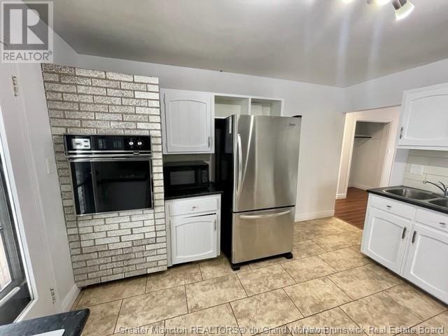 141-143 West Lane, Moncton, New Brunswick  E1C 6V1 - Photo 2 - NB116284