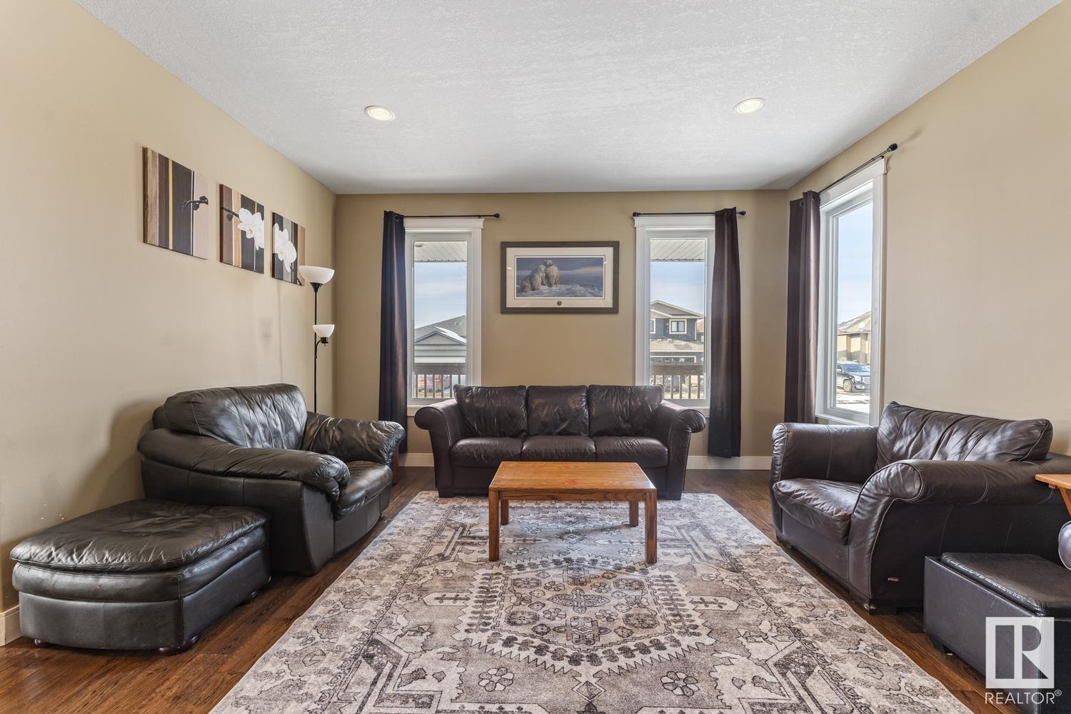 Property at 4929 58 AV image 4