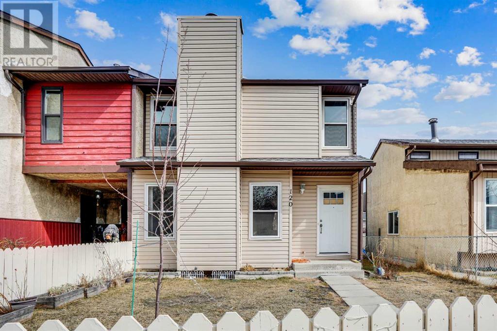 Property at 120 Pinemill Mews NE image 1