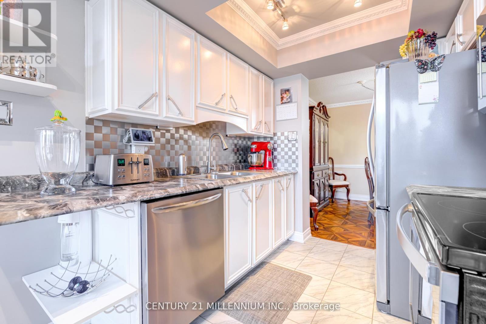 208 - 20 Cherrytree Drive, Brampton, Ontario  L6Y 3V1 - Photo 9 - W12086151