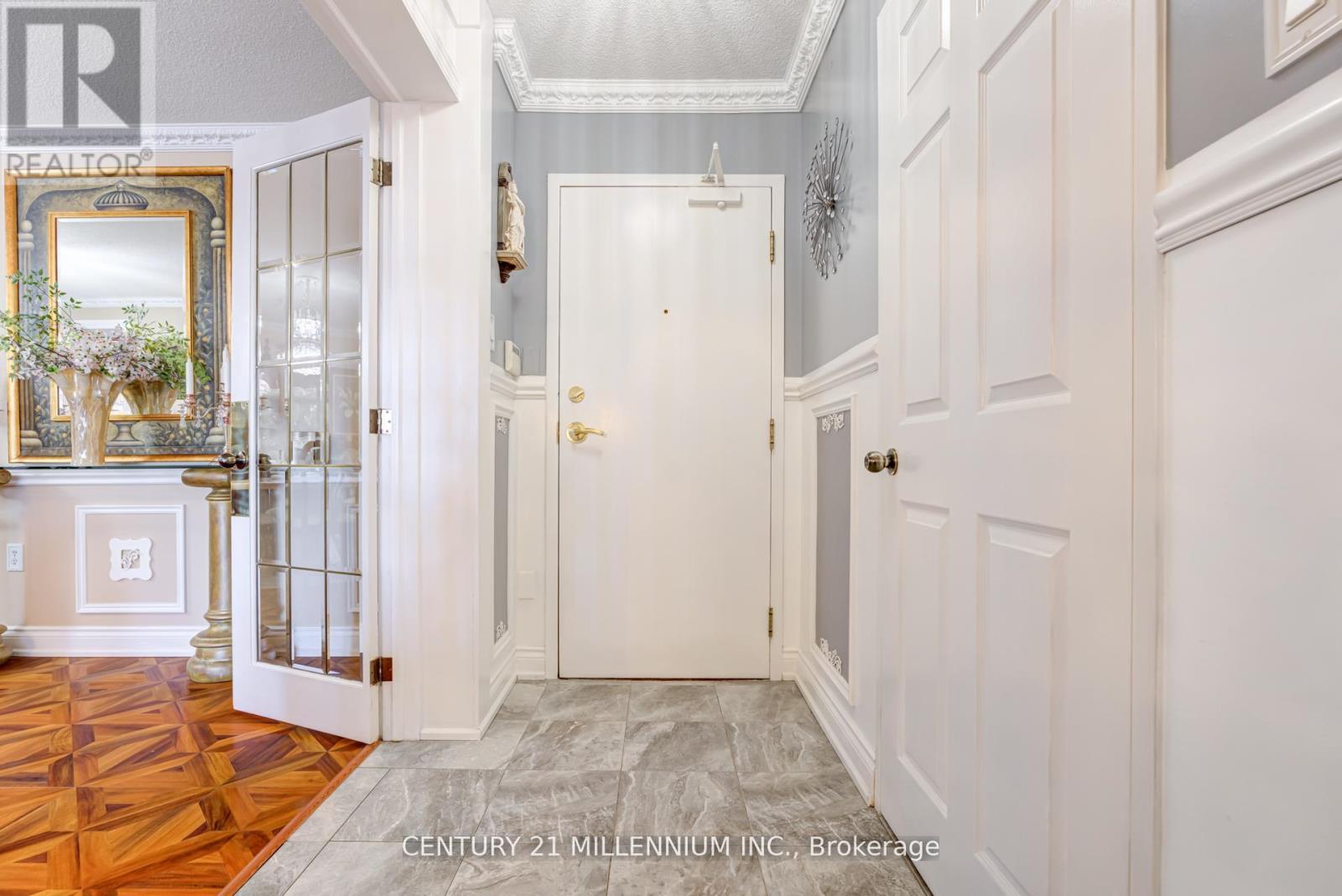 208 - 20 Cherrytree Drive, Brampton, Ontario  L6Y 3V1 - Photo 2 - W12086151