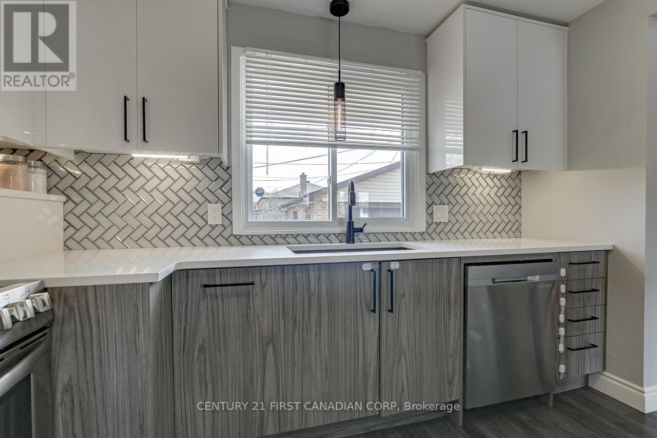 393 Chippendale Crescent, London South, Ontario  N5Z 3G1 - Photo 10 - X12086514