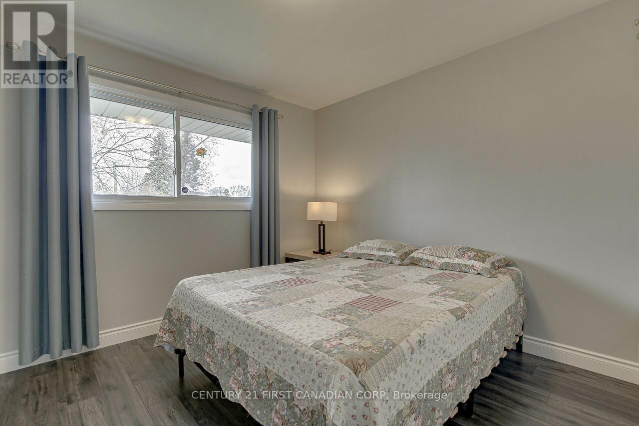 393 Chippendale Crescent, London South, Ontario  N5Z 3G1 - Photo 21 - X12086514