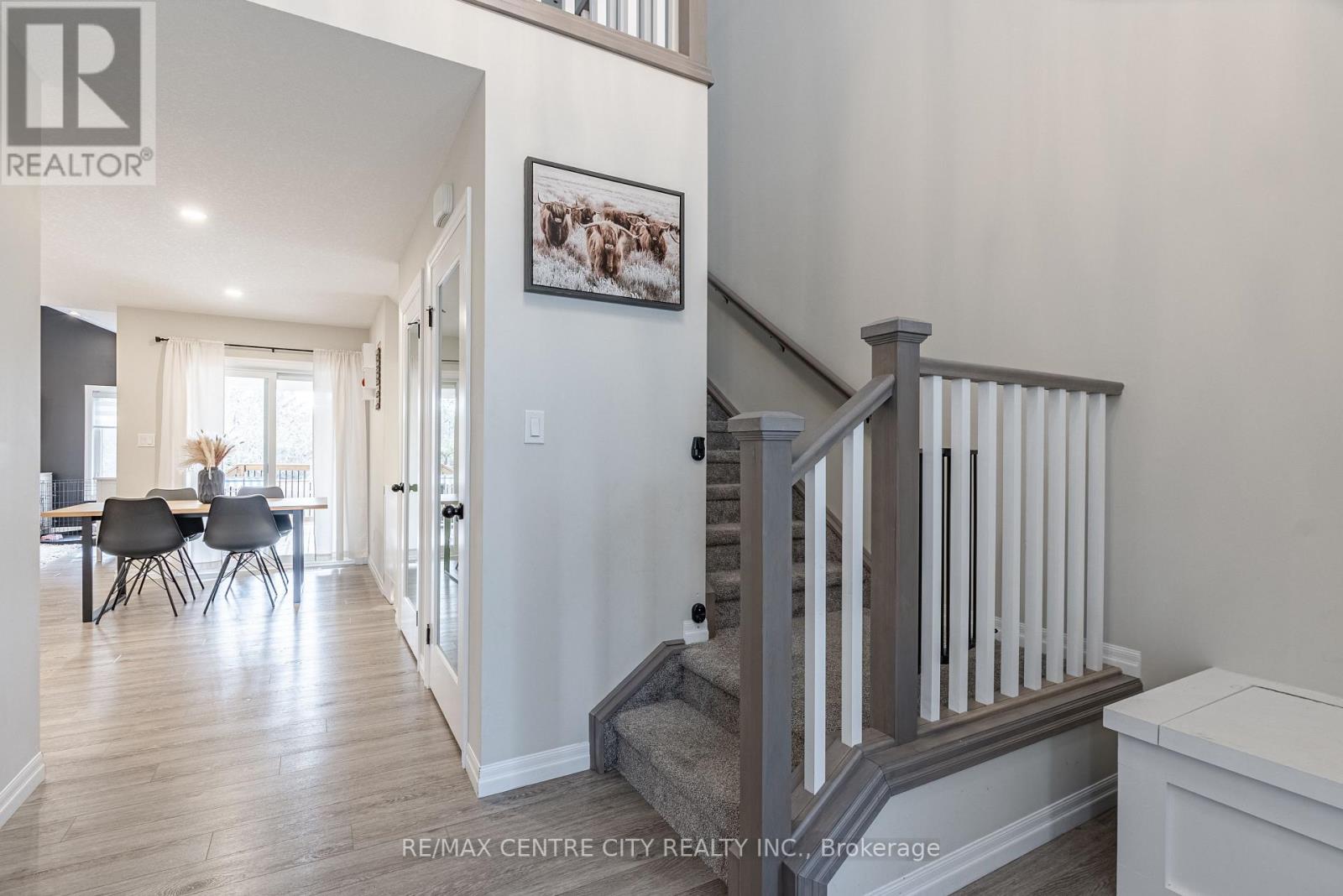Property at 40 LIVINGSTONE DRIVE image 5