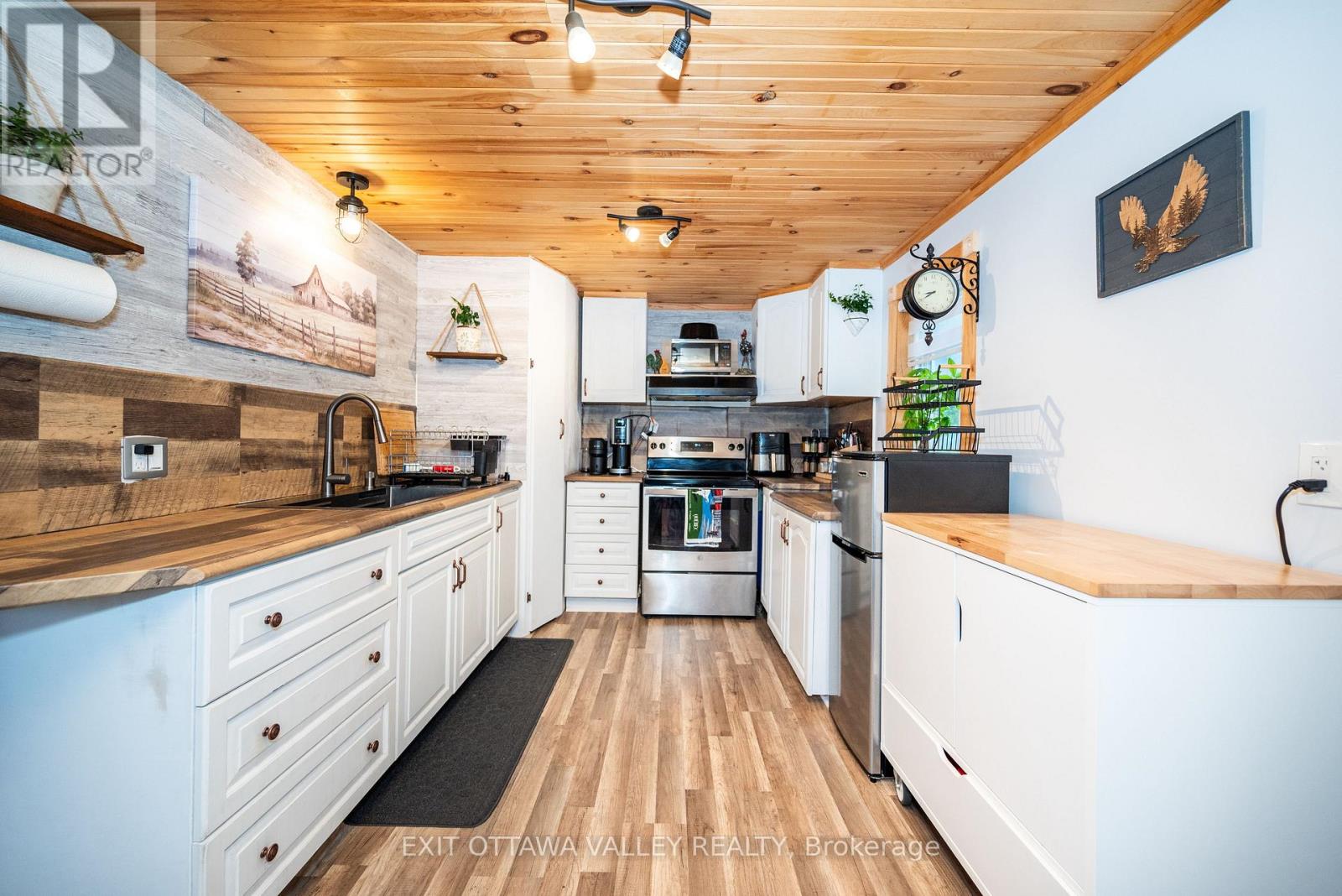 1244 Fourth Chute Road, Bonnechere Valley, Ontario  K0J 1S0 - Photo 11 - X12086627