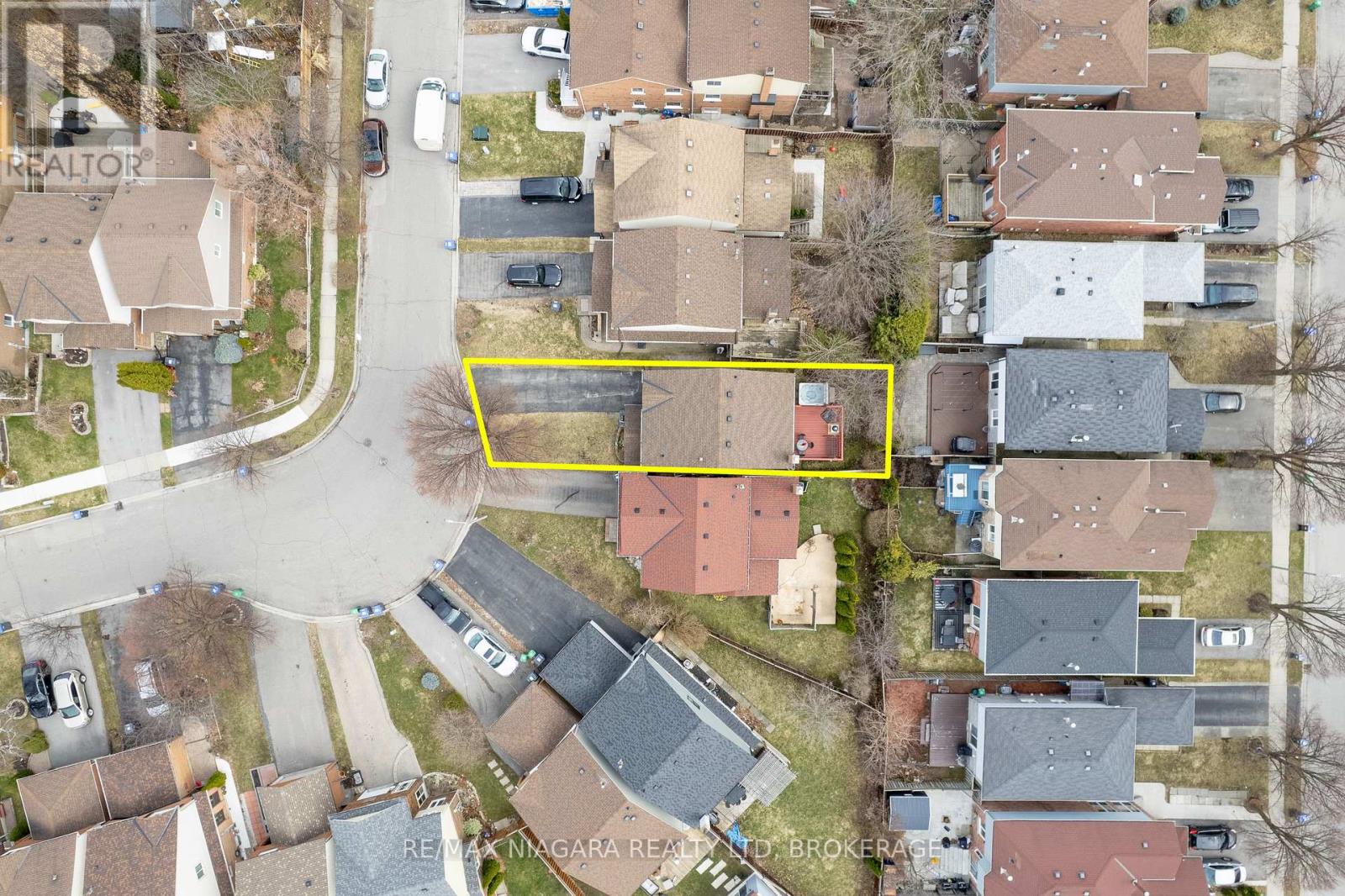 Property at 14 BRYANT COURT image 5
