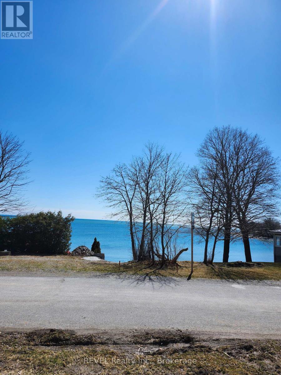 80 Lighthouse Drive Drive, Haldimand (Dunnville), Ontario  N1A 2W6 - Photo 3 - X12086583