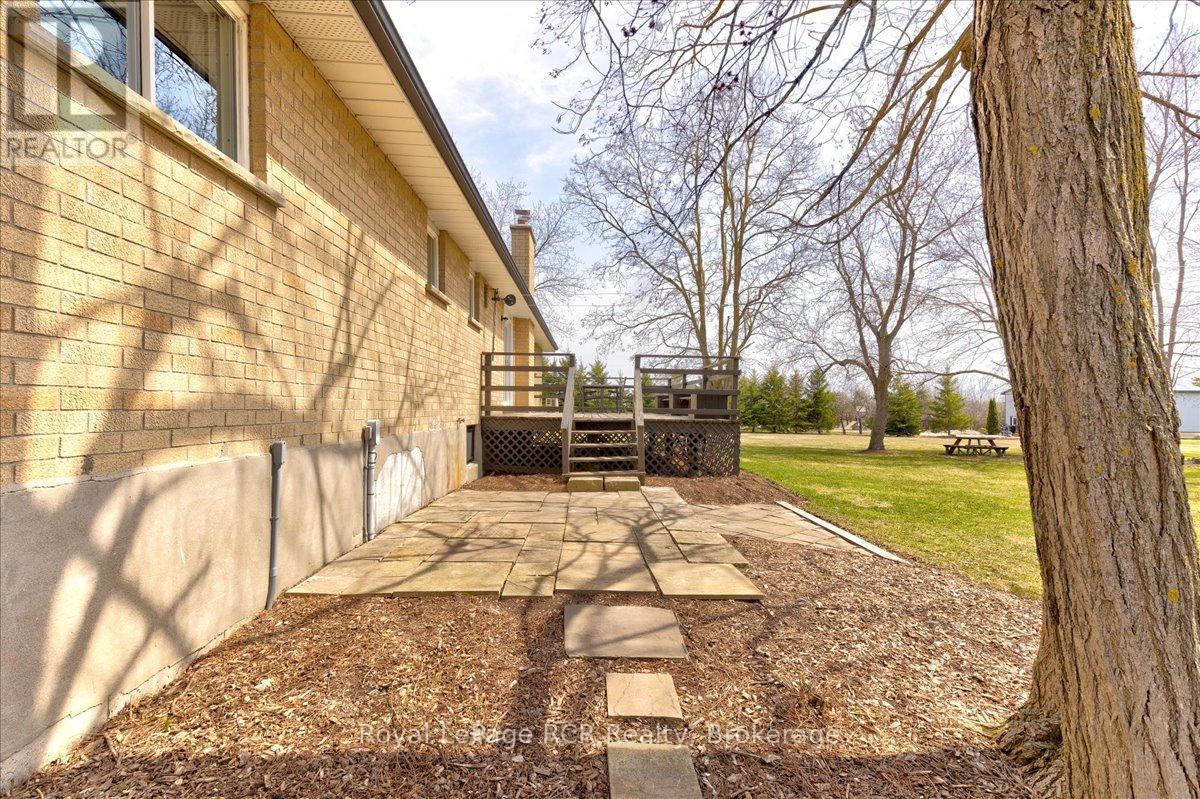 8008 Wellington Road 7 Road, Mapleton, Ontario  N0G 2K0 - Photo 37 - X12086519