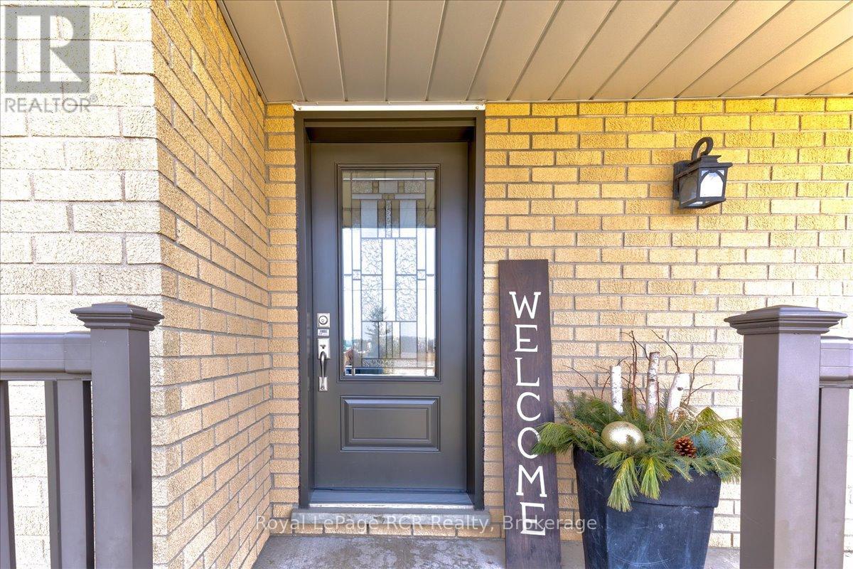8008 Wellington Road 7 Road, Mapleton, Ontario  N0G 2K0 - Photo 4 - X12086519