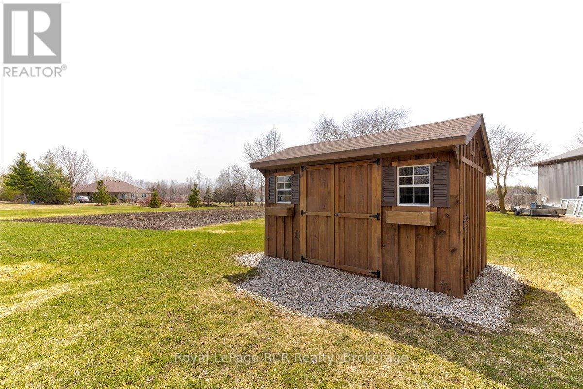 8008 Wellington Road 7 Road, Mapleton, Ontario  N0G 2K0 - Photo 43 - X12086519