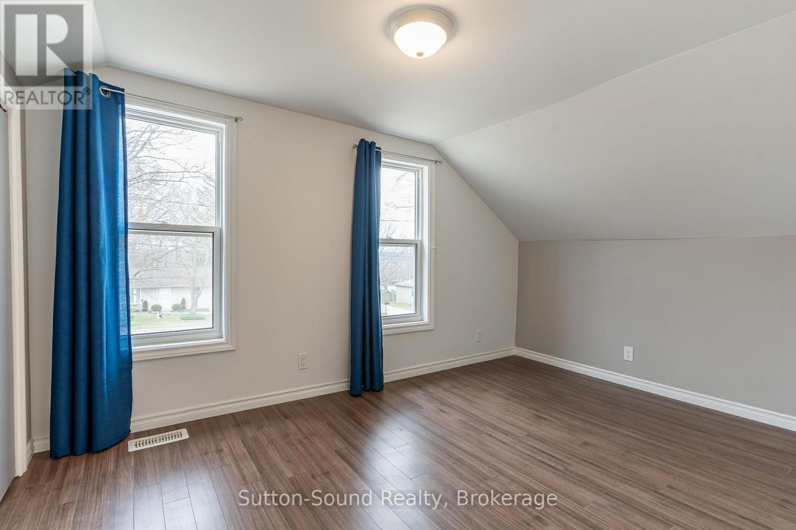 2348 5th Avenue W, Owen Sound, Ontario  N4K 5C6 - Photo 12 - X12086545