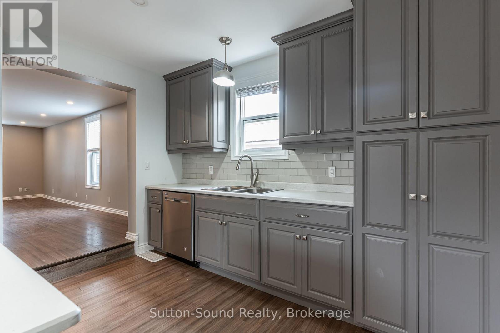 2348 5th Avenue W, Owen Sound, Ontario  N4K 5C6 - Photo 6 - X12086545